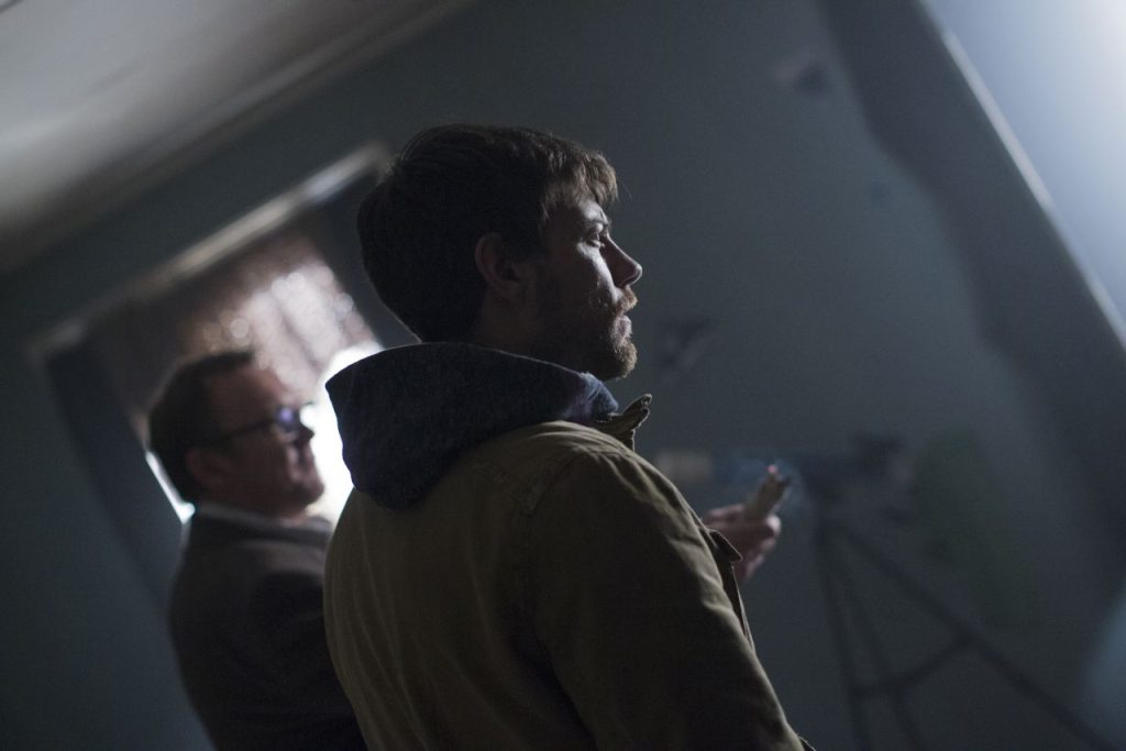 Antes mesmo de sua estreia, Outcast, é renovada