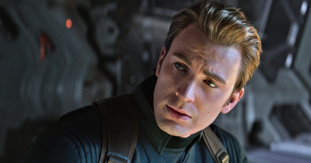 Chris Evans se casa em segredo com a namorada brasileira