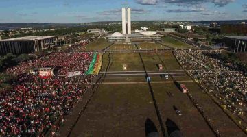Democracia em Vertigem: filme da Netflix debate política brasileira