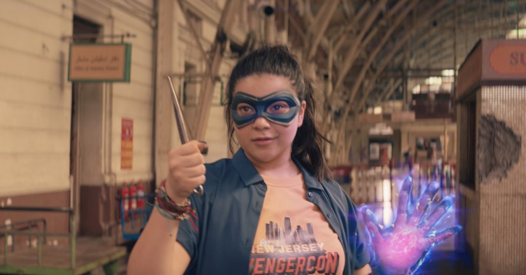 Opa! Como assim a Ms. Marvel acabou de viajar no tempo?