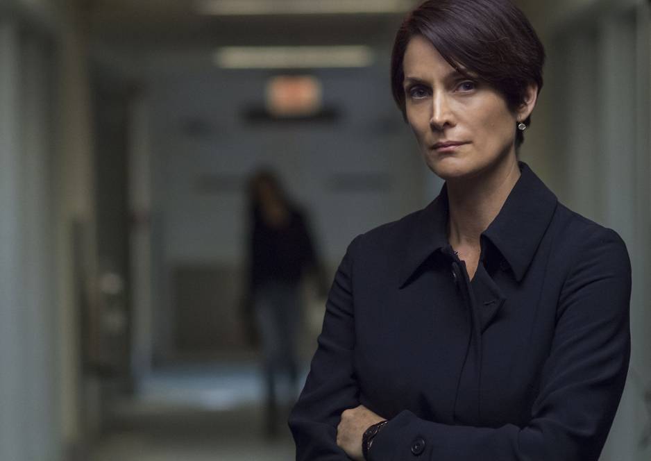 Punho de Ferro ganha reforço da atriz Carrie-Anne Moss