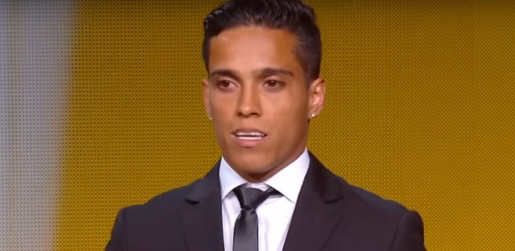 Brasileiro que venceu prêmio da Fifa abandona futebol e vira gamer