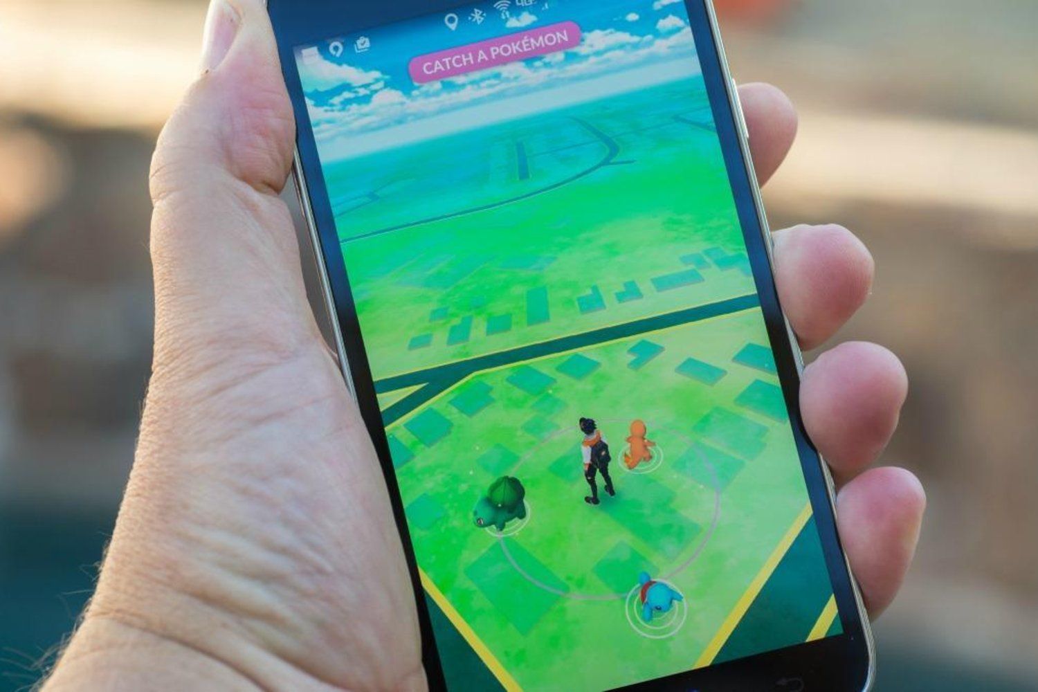 Atualização de Pokémon Go deve permitir pokémon companheiro e trocas