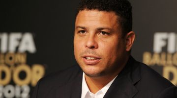 Ronaldo Fenômeno quer aprender a jogar League of Legends
