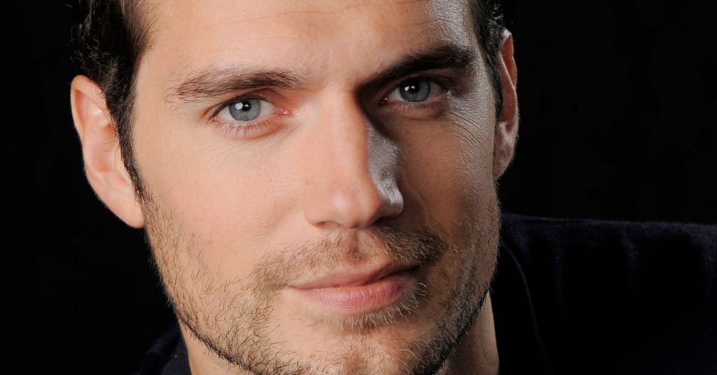 Ator britânico Henry Cavill junta-se à Missão Impossível 6