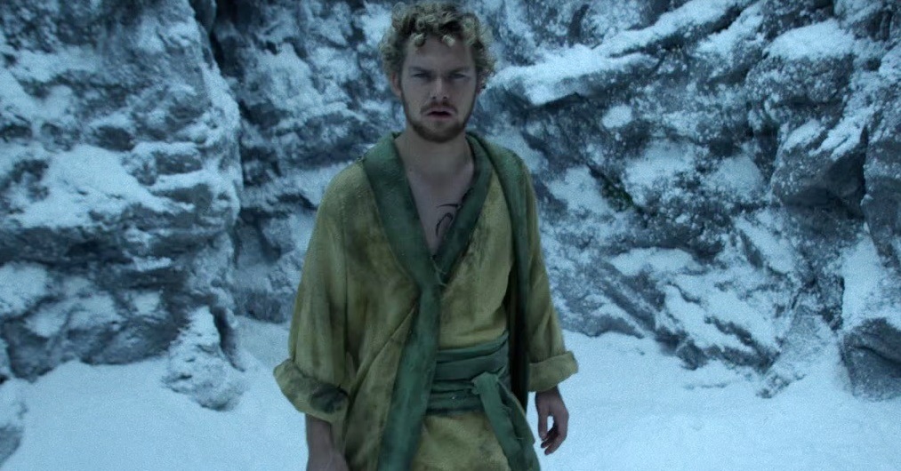 Finn Jones culpa Donald Trump por críticas negativas a Punho de Ferro