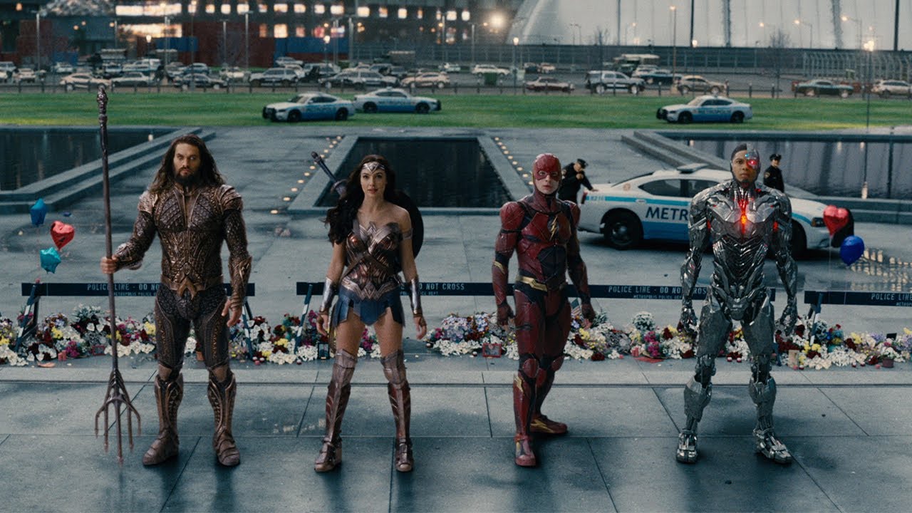 Zack Snyder é criticado pelo visual das amazonas em Liga da Justiça