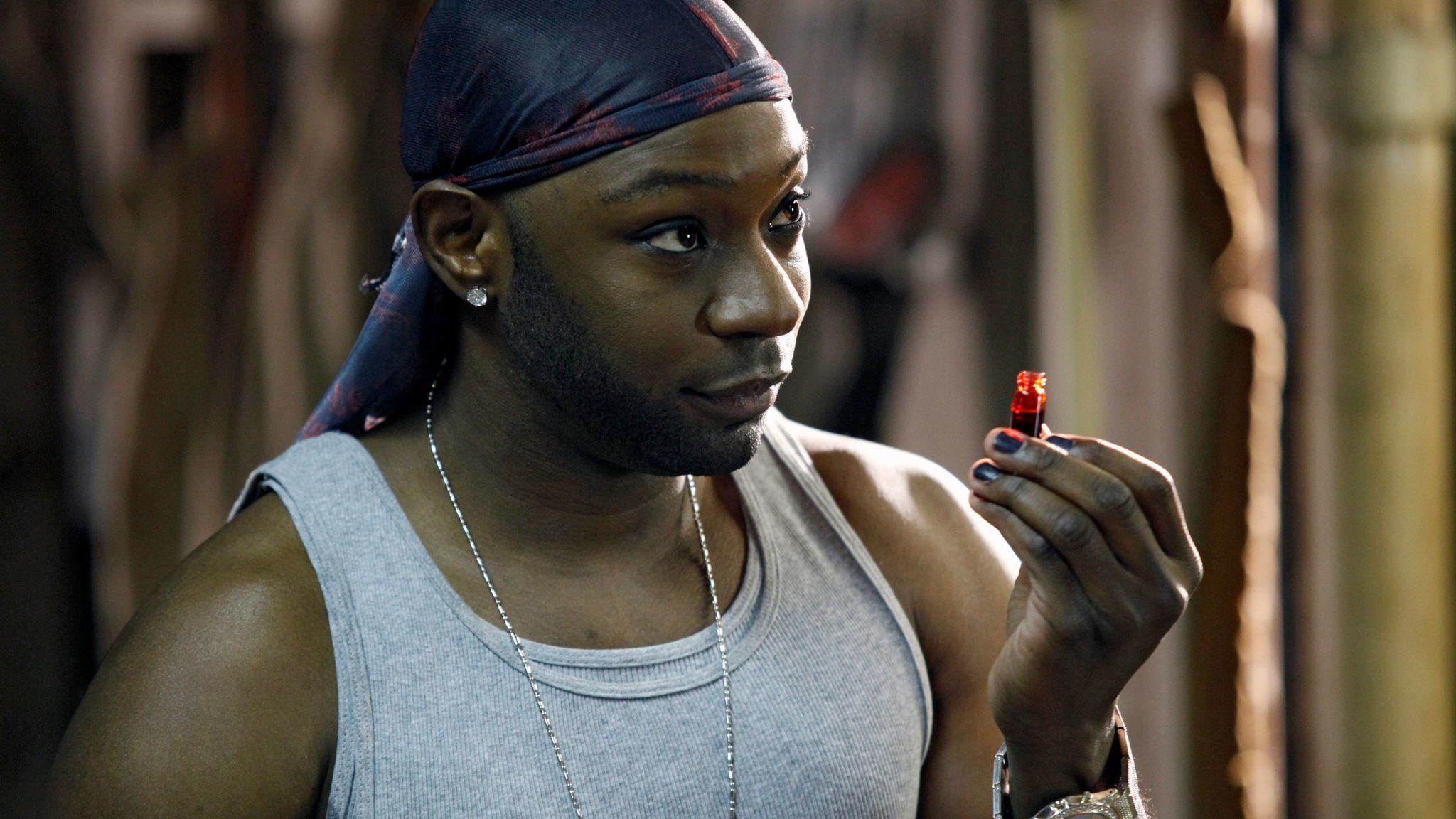 Abstinência de álcool causou parada cardíaca em ator de True Blood