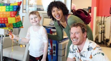 Atores de X-Men: Fênix Negra visitam hospital infantil no Canadá