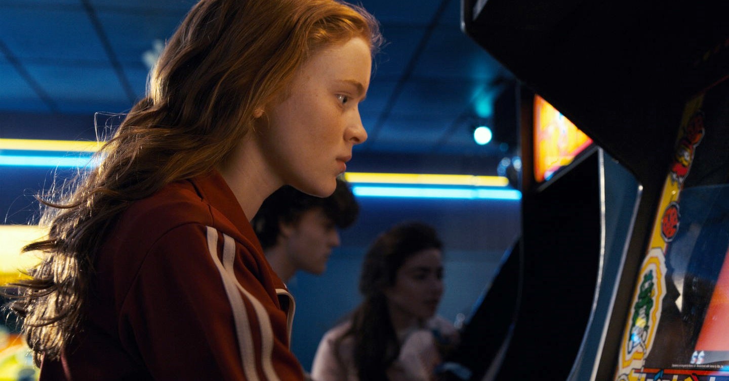 Atriz de Stranger Things diz que não queria fazer cena de beijo na série