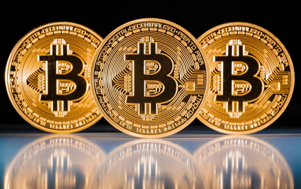 Bitcoin já tem número de investidores próximo ao do Tesouro Direto