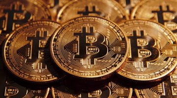 Bitcoin cai abaixo de US$ 10 mil e assusta investidores