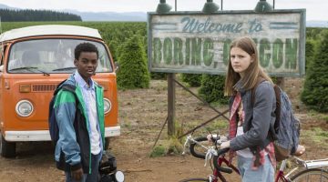 Reviva os anos 90 no 1º trailer de Everything Sucks!, nova série da Netflix