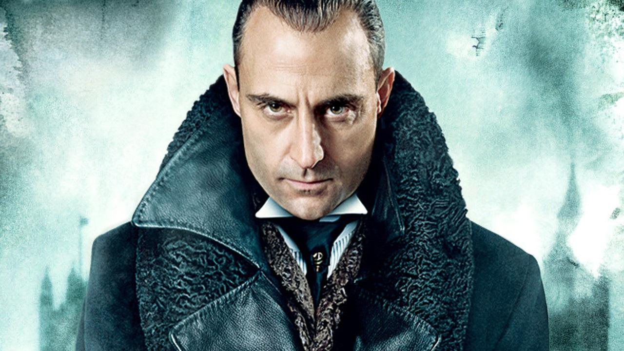 Mark Strong confirma presença como Doutor Silvana no filme do Shazam!