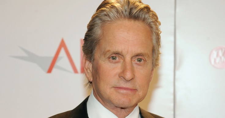 Ex-funcionária relata assédio sexual de Michael Douglas