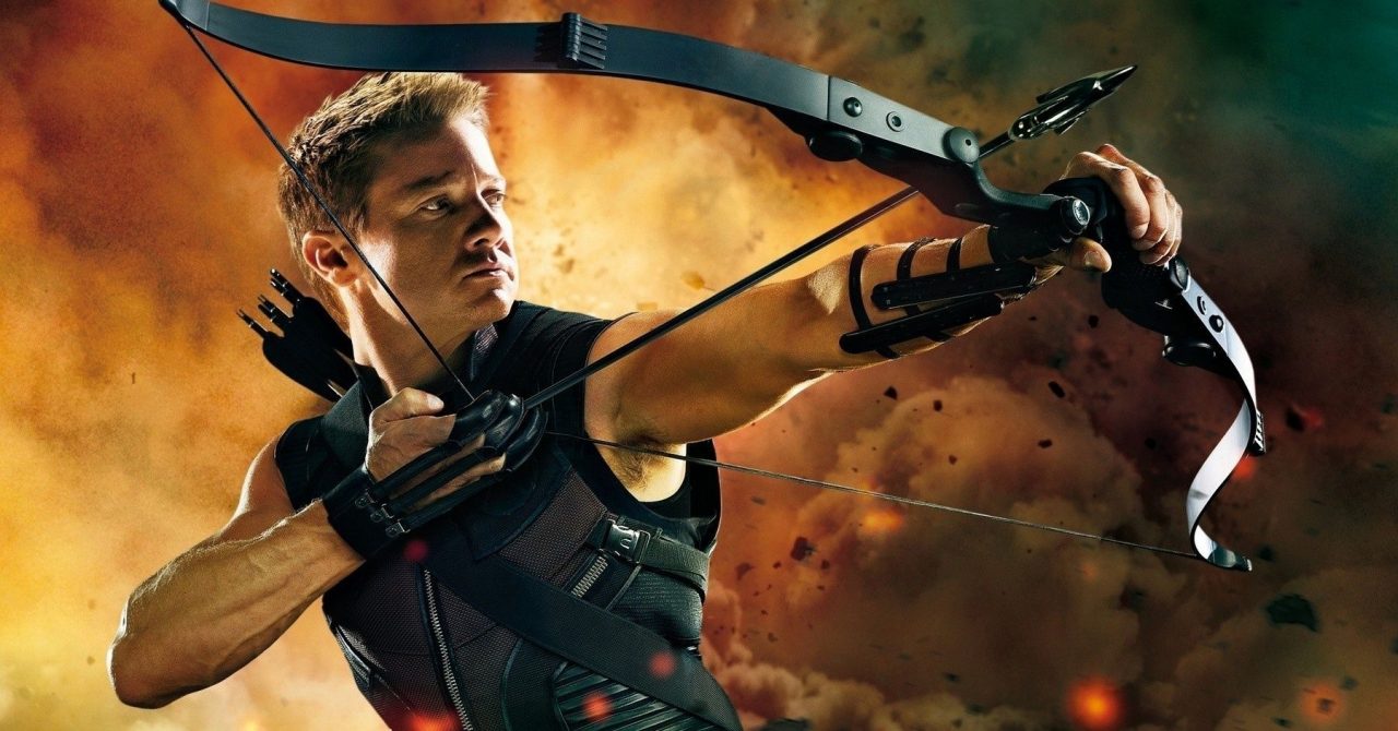 Jeremy Renner filmou cenas de Vingadores 4 com braços quebrados