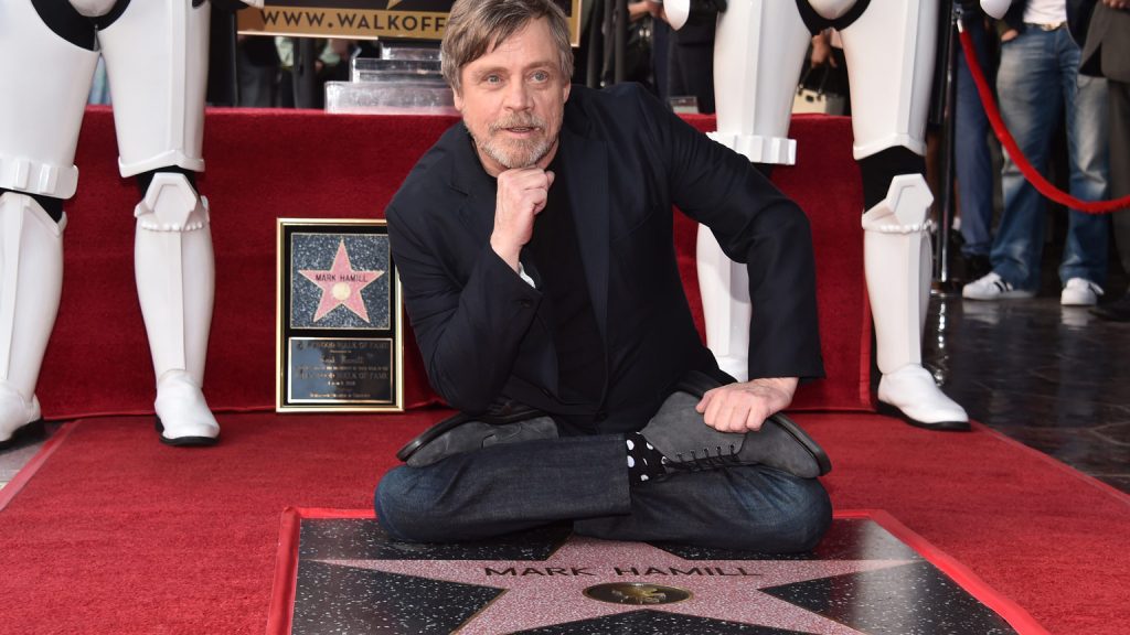 Eterno Luke Skywalker, Mark Hamill ganha estrela na Calçada da Fama
