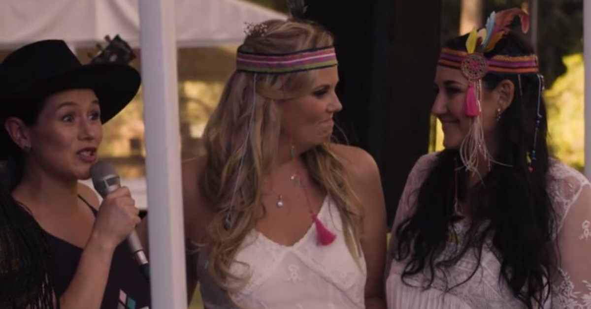 Atrizes de Orange Is The New Black surpreendem noiva em casamento
