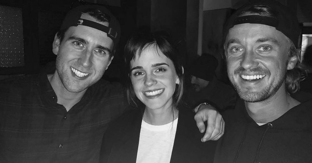 Atores de Harry Potter se reúnem em foto e encantam fãs