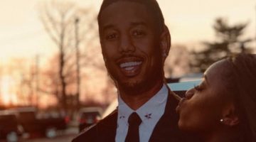 Garota vai a baile de formatura acompanhada por Michael B. Jordan de papelão