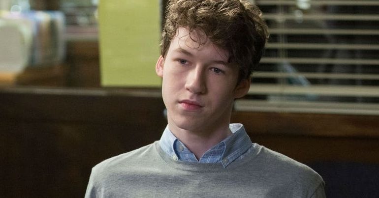 O significado do final chocante da 2ª temporada de 13 Reasons Why