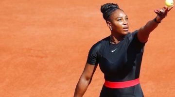 Serena Williams diz se sentir heroína de Pantera Negra com macacão preto