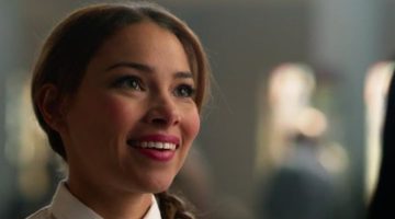 Final da 4ª temporada de Flash revela identidade de garota misteriosa