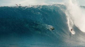 Surfista se surpreende ao se ver em Jurassic World 2 e pensa em ação judicial