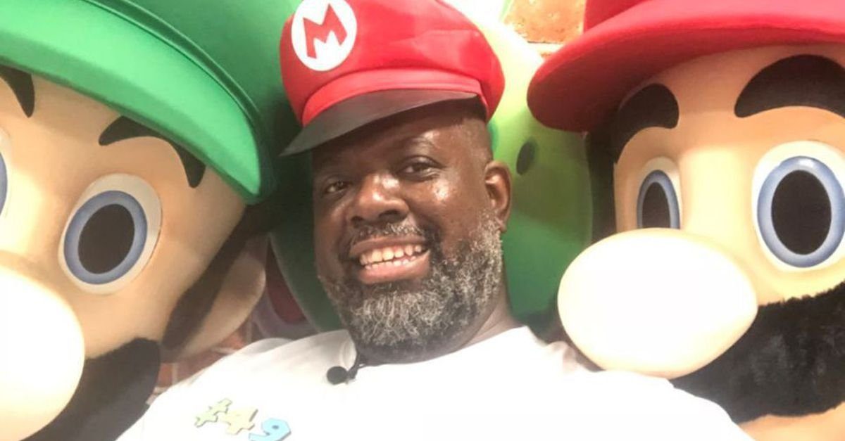 Cantor Péricles ganha festa de aniversário com tema de Super Mario Bros.