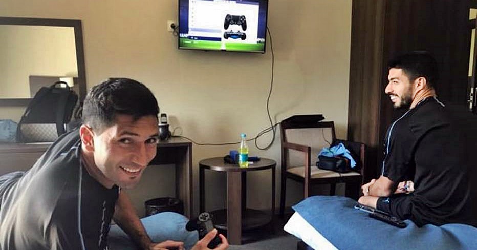 Copa dos games: Suárez faz desafio no Fifa e Douglas Costa entra no Fornite