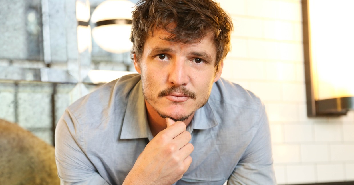Veja a 1ª imagem de Pedro Pascal em Mulher-Maravilha 1984