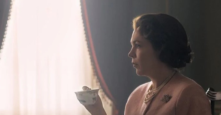 The Crown: veja a 1ª imagem de Olivia Colman como Elizabeth II