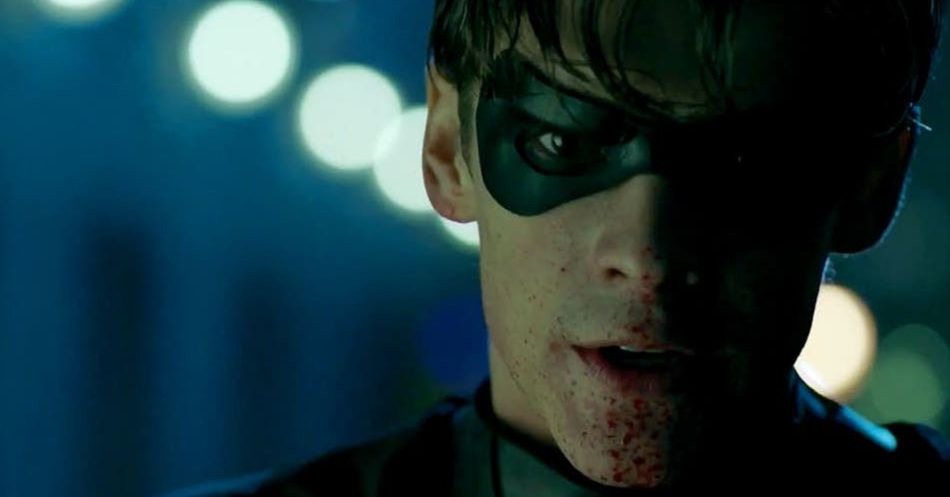 Robin desrespeitou a principal regra do Batman no trailer de Titãs? Entenda