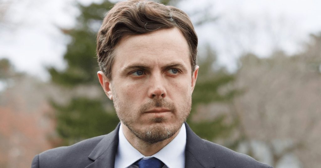Casey Affleck pede perdão por envolvimento em casos de assédio sexual