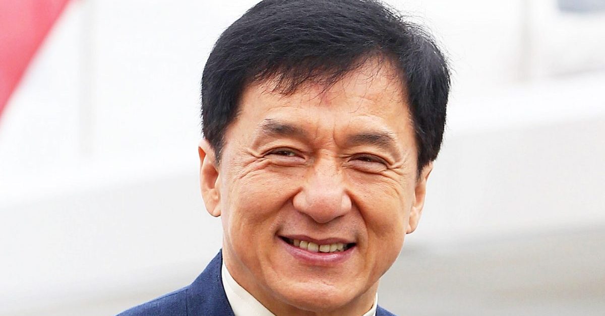 Jackie Chan e equipe são resgatados após deslizamento de terra