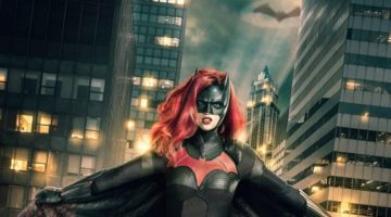 Nova imagem mostra mais detalhes do visual da Batwoman no Arrowverse