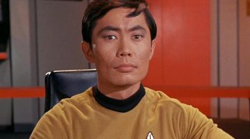 Atores escondem sexualidade para não perder grandes papéis, diz Sulu de Star Trek