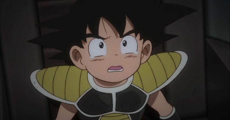 Goku criança usando armadura saiyajin ainda no planeta Vegeta