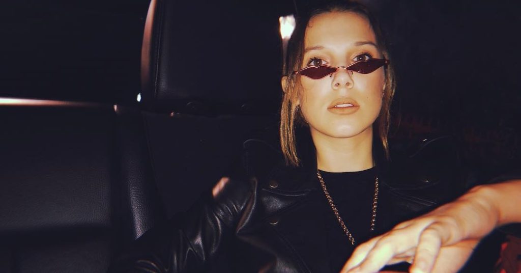 Millie Bobby Brown apaga vídeos defendendo protagonista da série Você