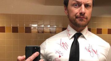 James McAvoy pede autógrafos de colegas no Oscar para leilão beneficente