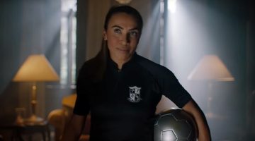 Jogadora Marta protagoniza comercial de The Umbrella Academy, da Netflix