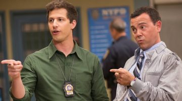 Dublagem de Brooklyn Nine-Nine gera polêmica com referências a Bolsonaro