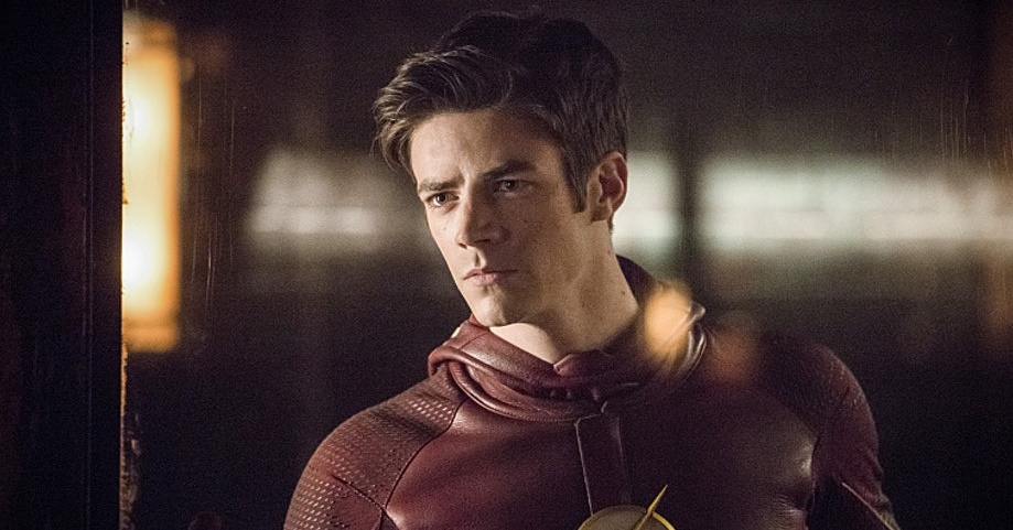 Grant Gustin, o Flash da TV, faz alarme de avião disparar após fumar escondido