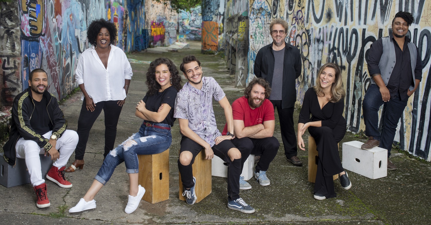 Netflix anuncia elenco de sua nova comédia brasileira Ninguém Tá Olhando