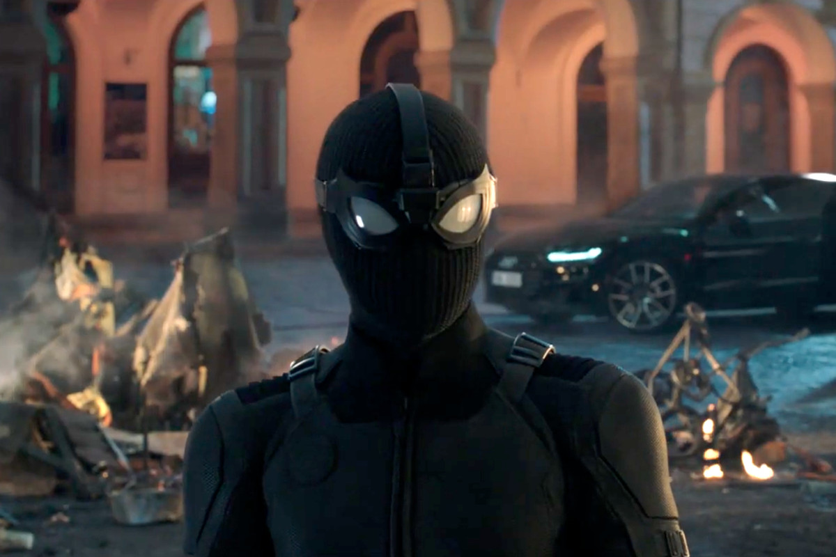Nova imagem de Homem-Aranha: Longe de Casa detalha traje furtivo