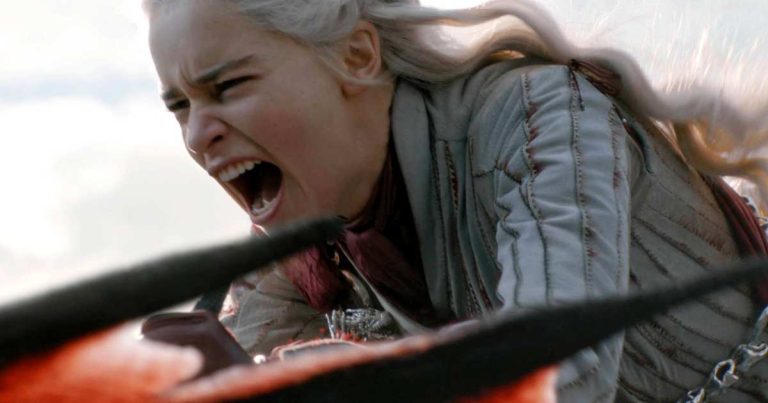 ‘O Cavaleiro dos Sete Reinos’: Targaryen da série elogia trabalho de Emilia Clarke