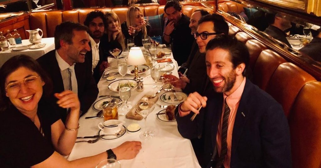Elenco de The Big Bang Theory se reúne em jantar antes do último episódio