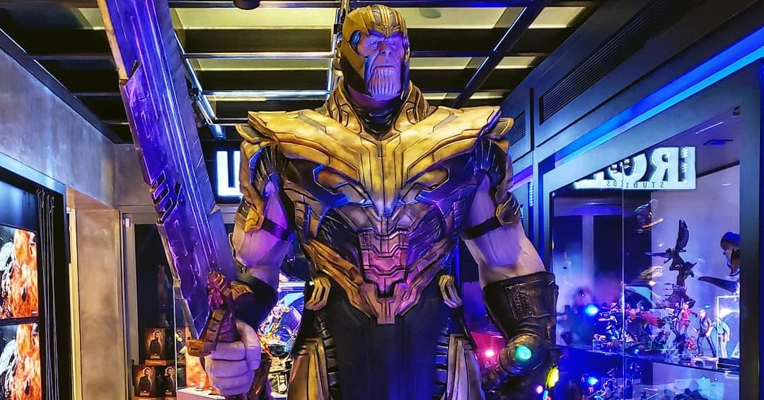 Loja em SP epxõe bonecos de Vingadores: Ultimato em tamanho real