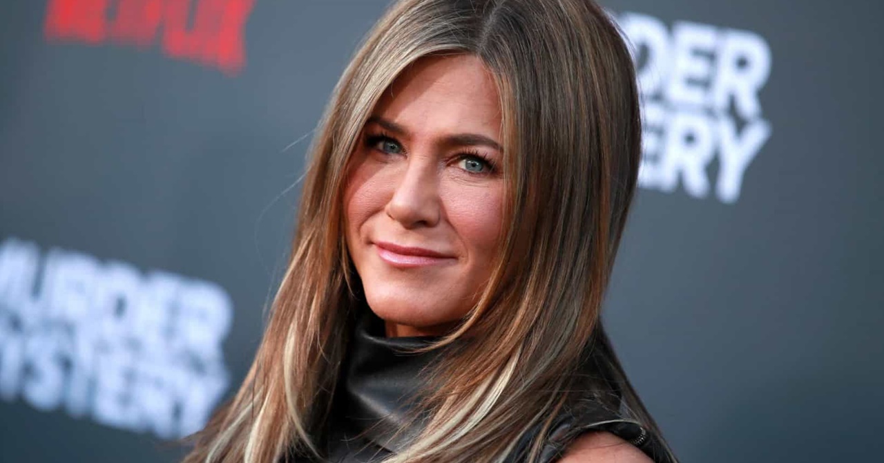 Jennifer Aniston chega ao Instagram com foto que reúne elenco de Friends