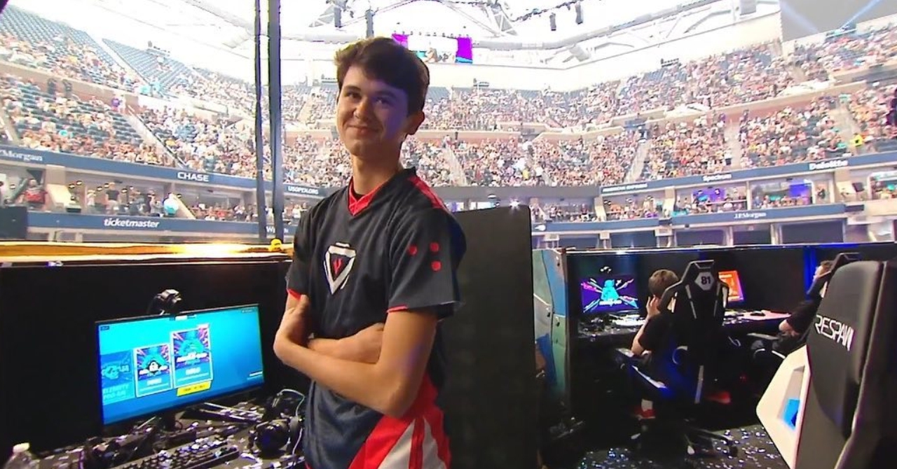 Jovem de 16 anos fica milionário ao vencer copa mundial de Fortnite